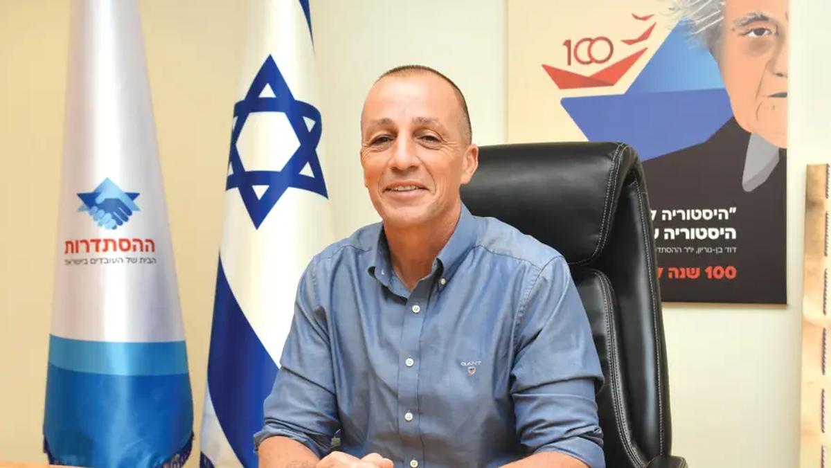 Председатель профсоюза госслужащих: «ИИ не заменит преданных работников»